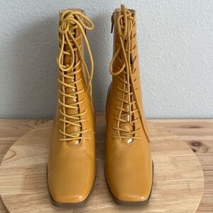 Journee Collection Womens Covva-Wd Stacked Heel Booties Wide Width